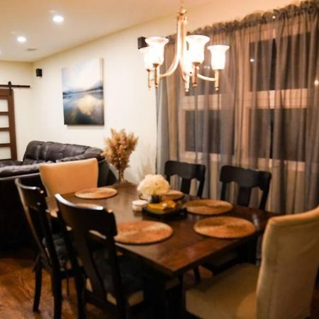 Nice And Cozy. Sleeps 5. Чикаго Екстер'єр фото